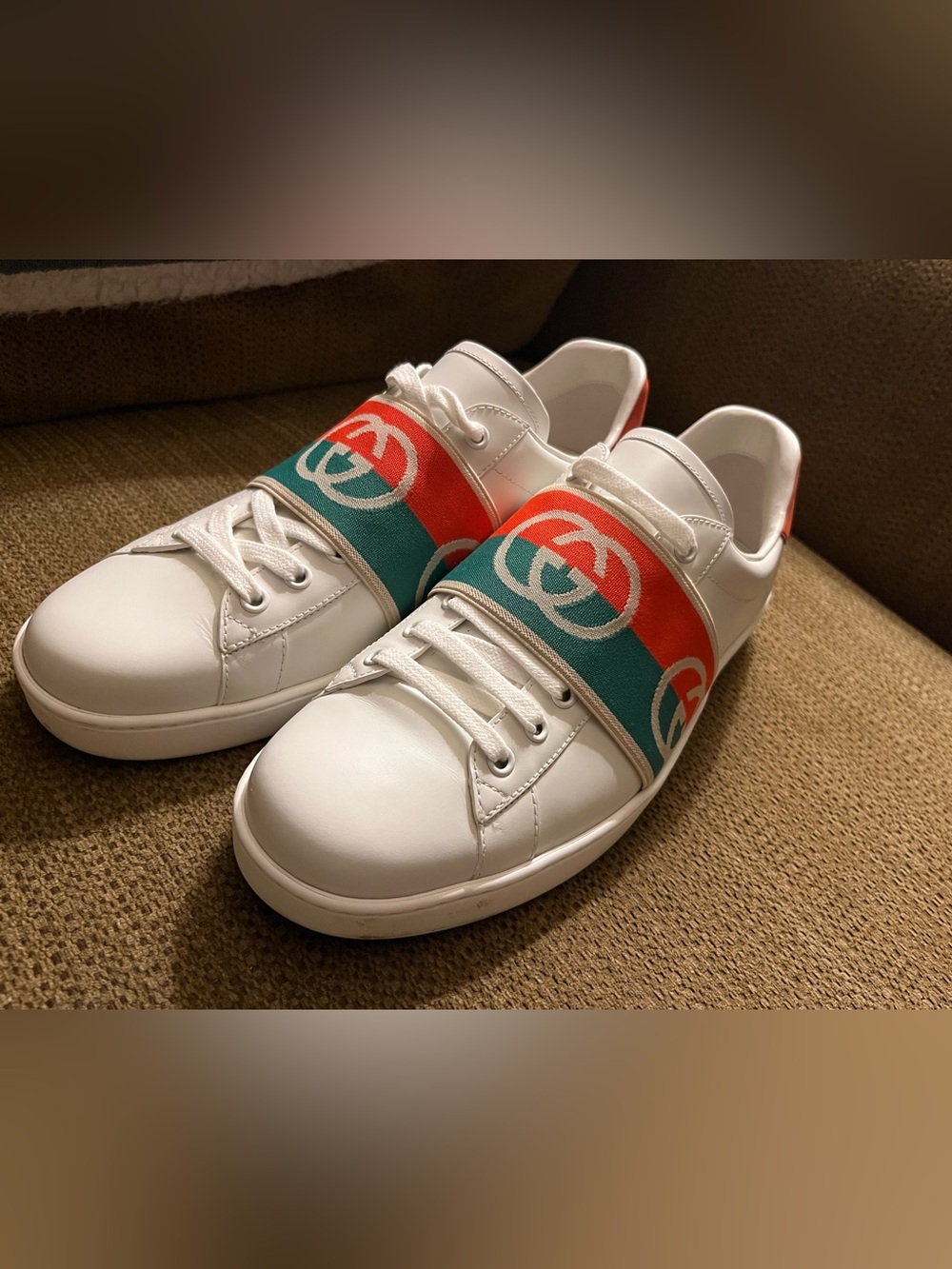 Gucci White Leather Sneaker with Red and Green Web